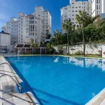 Ar11 Stylish Flat In Perfect Location 에스테포나